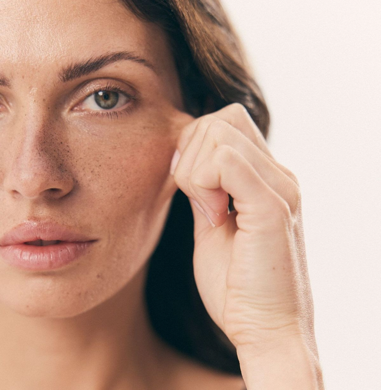 Manfaat Skin Booster: Tampil Glowing dan Anti Kerutan